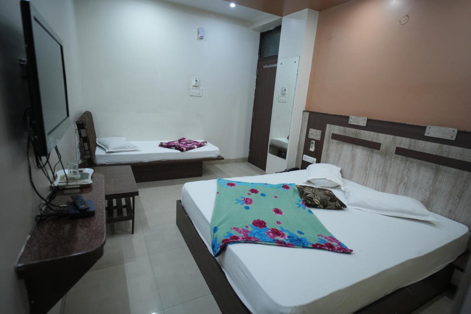 Mewar Hotel ชัยปุระ ภายนอก รูปภาพ