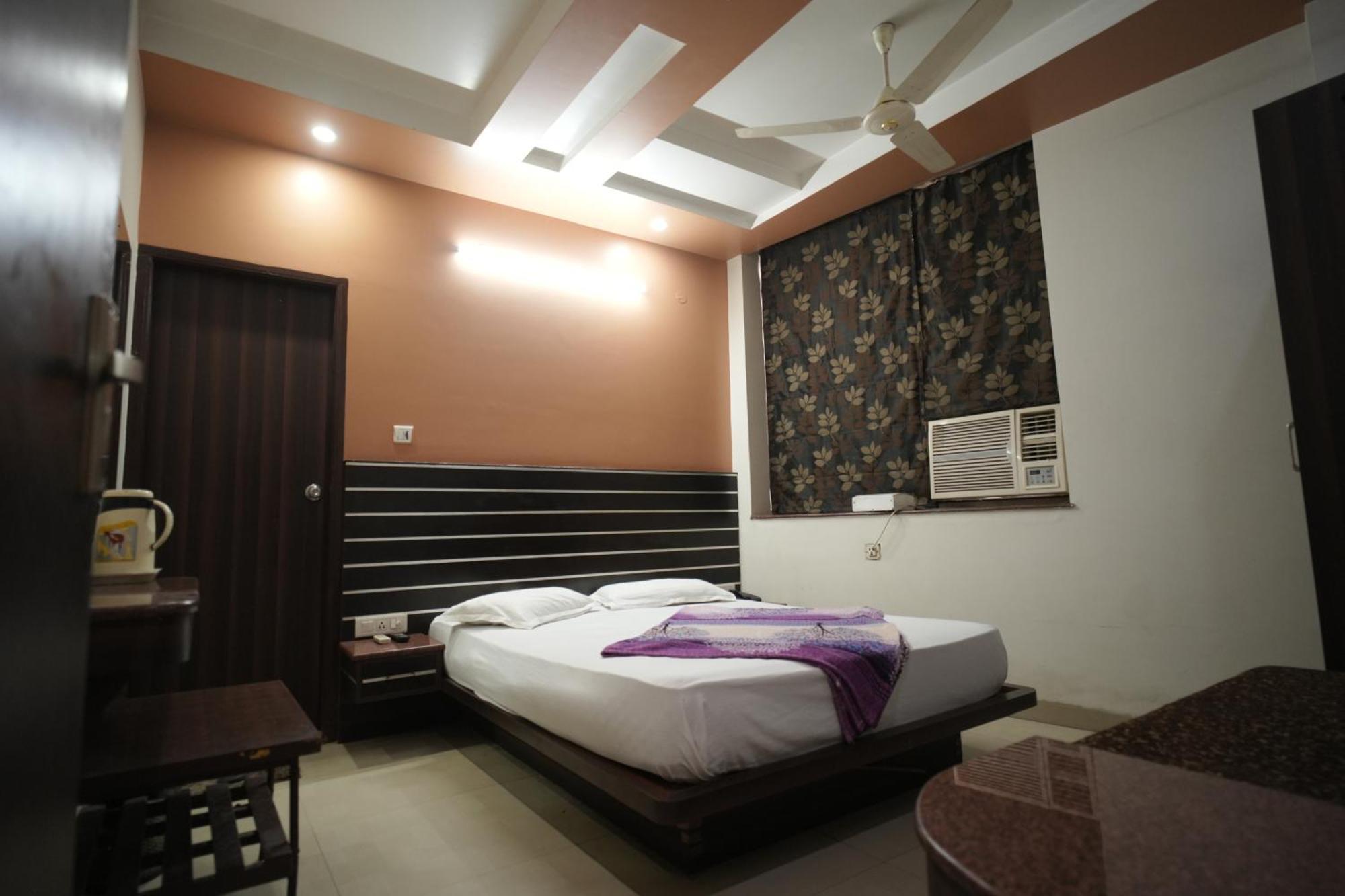 Mewar Hotel ชัยปุระ ภายนอก รูปภาพ